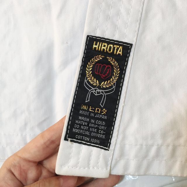 Karate Gi/Uniform (Hirota), Sports Equipment, Sports & Games, Water
