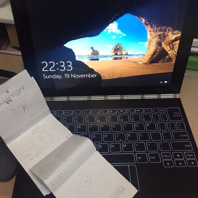 Lenovo Yoga Book Windows 10 Telepon Seluler Tablet Aksesoris Tablet Handphone Di Carousell