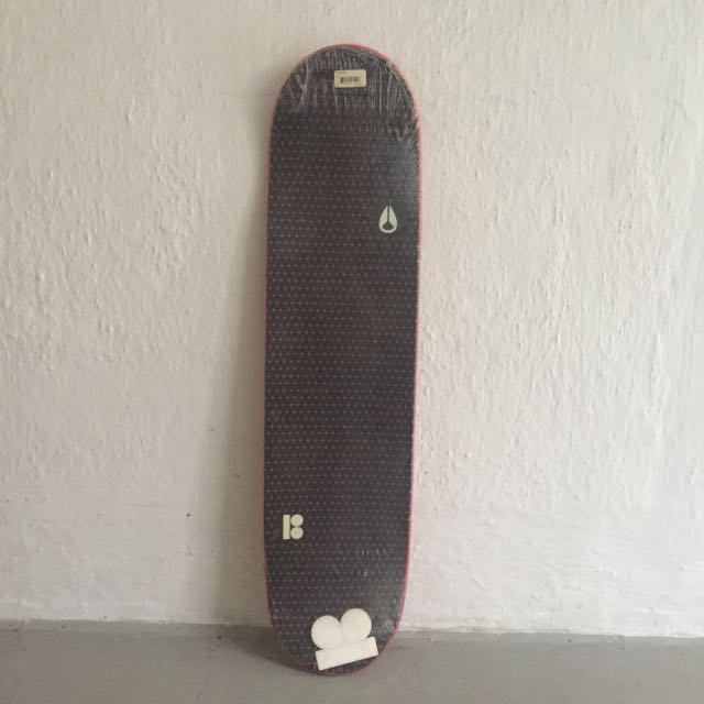 Limited Edition Nixon x Plan B Ryan Sheckler sound clash deck (Category: Other PMDs & Parts) located in Singapore. Submitted by hodinkdonk (Listing ID 137239573, Image 2). Description: Brand new limited edition 2012 Nixon x Plan B Sound Clash Ryan Sheckler skate deck. Still in original wrapping. Letting go of this collector's item as I have way too many decks. Self collect Fixed price / non negotiable #nixon #planb #ryansheckler #skatedeck .