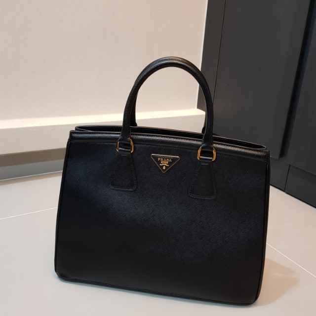 Prada Bag Saffiano Lux Nero BN2401, Luxury, Bags & Wallets on 