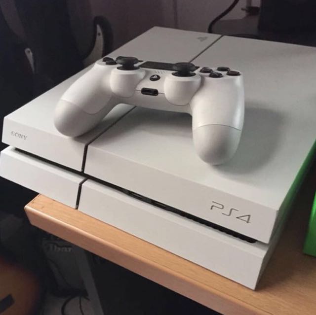 white ps4 used