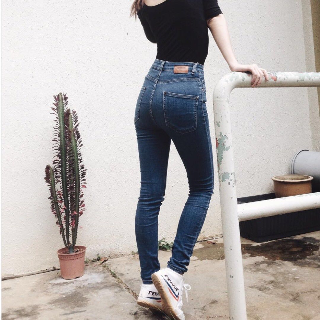 pull and bear high waisted jeans