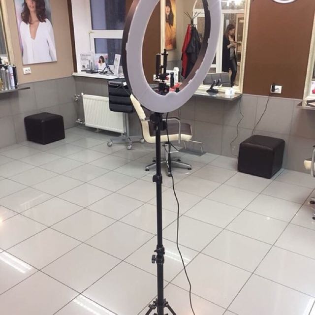 Ringlight (Category: Lighting & Studio Equipment) located in Kuala Lumpur. Submitted by swiftfire.47a1cc (Listing ID 139679796, Image 2). Description: .