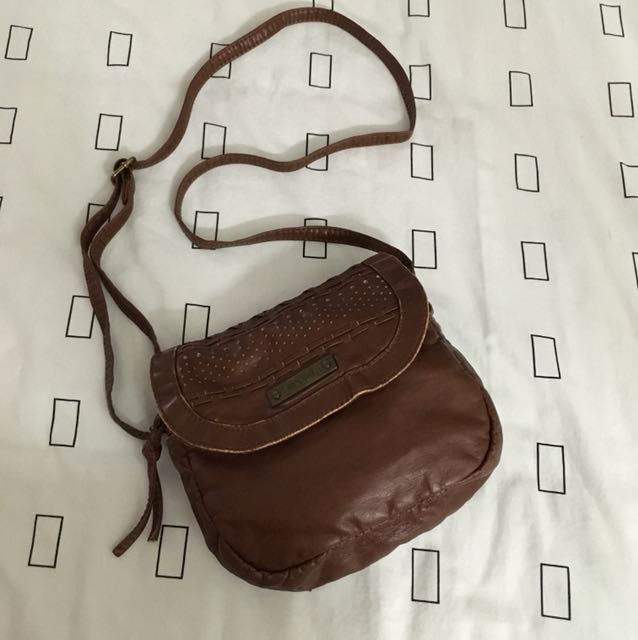 rip curl cross body bag