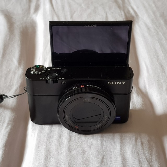 Sony RX100 M3 camera, Photography on Carousell