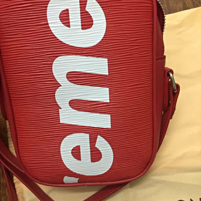 Supreme lv deals shoulder bag price