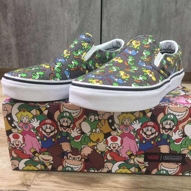New Kid s Vans Shoes US size 4 Nintendo Super Mario s Yoshi