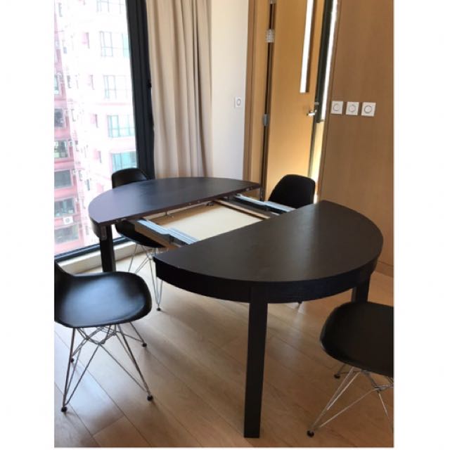 Dining table （分類：椅子）位於 Hong Kong。 由 naraheiber 提交（商品編號 139949589，圖片 3）。簡介： W: 153cm (extended to 203cm) H: 74cm New condition 。