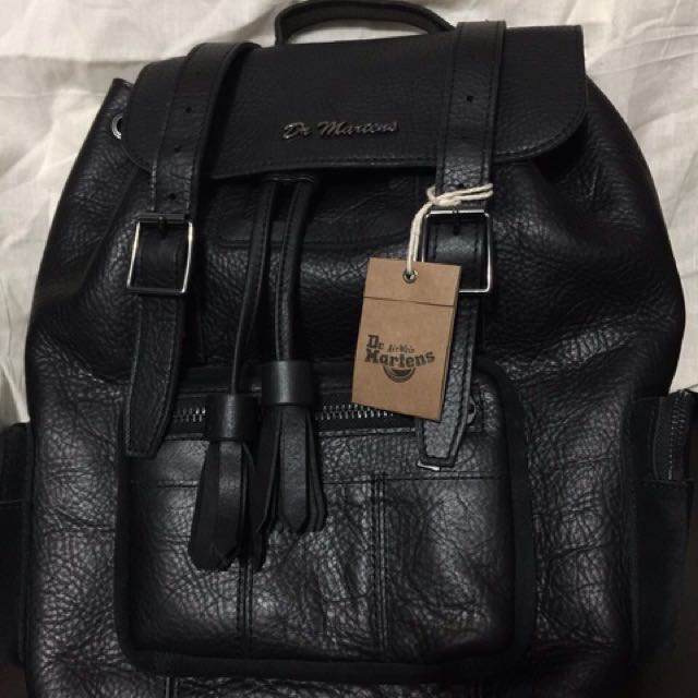 dr martens big slouch backpack