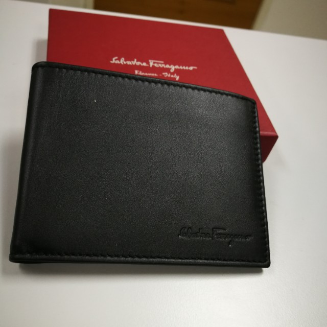 Salvatore ferragamo hotsell wallet price