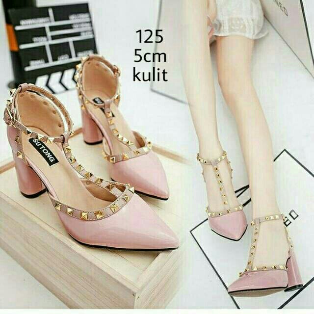 Sepatu heels pesta Valentino Salem 