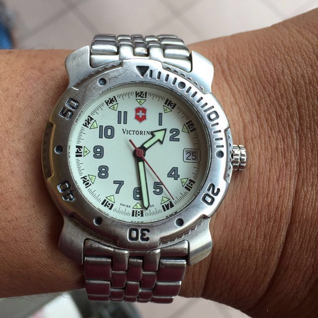 Victorinox Swiss Quartz 4.566