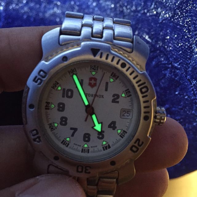 Victorinox 4.566 on sale watch