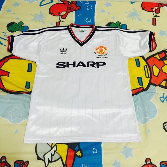 manchester united 1983 away shirt