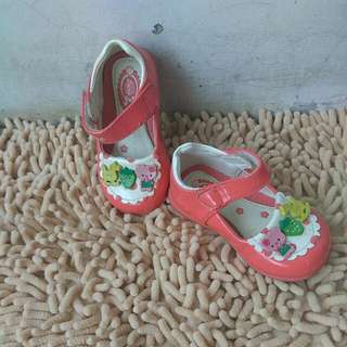 (Kategori: ) berada di . Dikirim oleh lulupaloozacloset (ID iklan 140149756, Gambar 1). Deskripsi: .