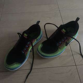 Shoe