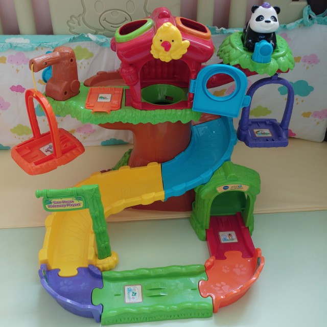 tree house hideaway playset