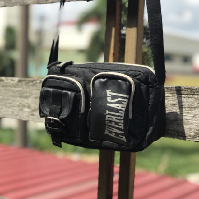 Everlast sales sling bag