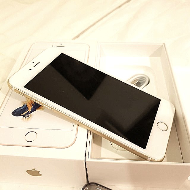 Iphone 6s Plus 16gb Gold Colour Plus Free Gift Mobile Phones Tablets Iphone Iphone 6 Series On Carousell