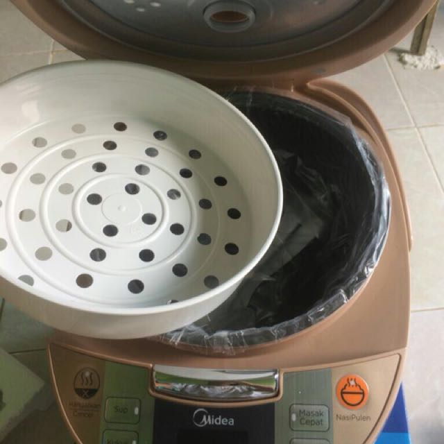 Midea magic com/rice cooker, Kitchen & Appliances di Carousell