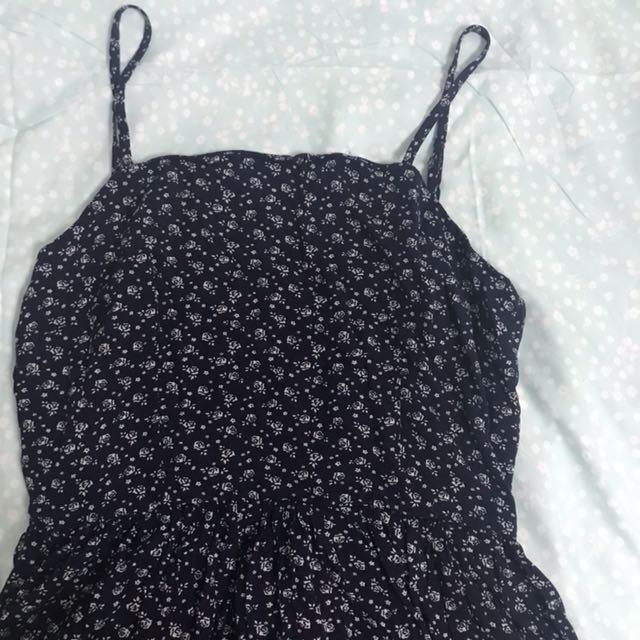 NWT Brandy Melville Brooke Navy Floral Dress Women s Fashion Tops Sleeveless on Carousell