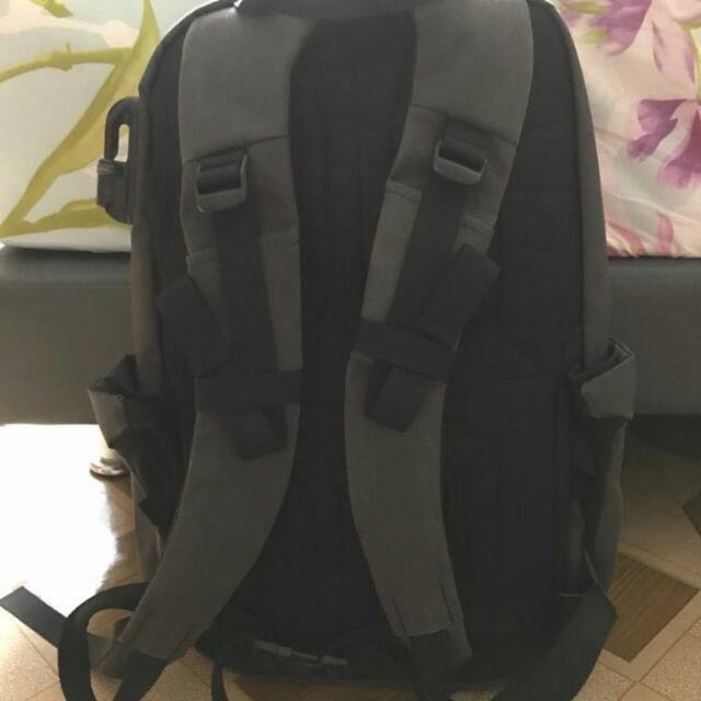 Pacsafe Intasafe Z500 Anti Theft Backpack Men s Fashion Bags Briefcases on Carousell