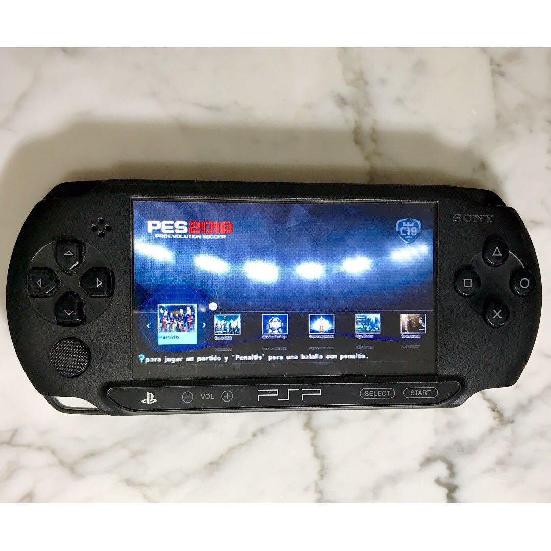 Console PSP Street neuve modifiée par flashage (E100x)