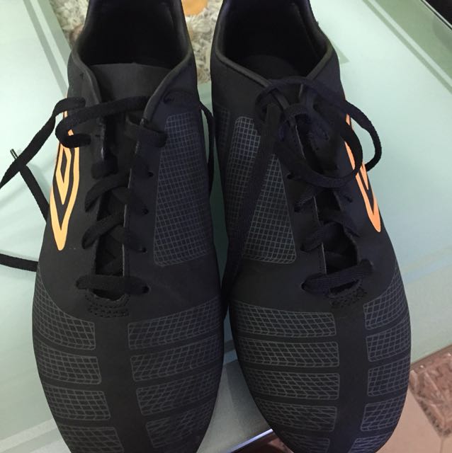 mens soccer boots australia