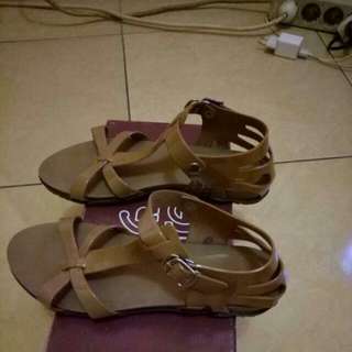 Sendal Sepatu Mrk Cerelia Size36 Free Ongkir Jabotabek