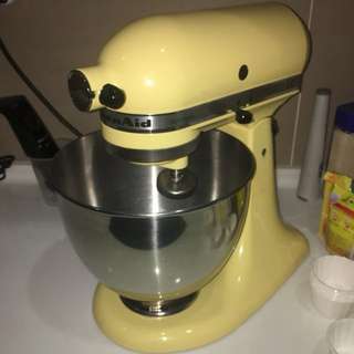 Kitchen aid artisan stand mixer