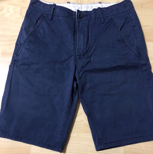 levi khaki shorts