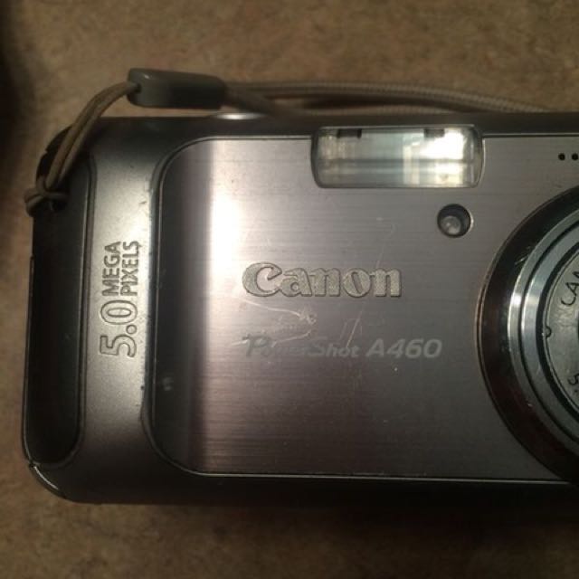 Camera (Category: Photography) located in Toronto. Submitted by ielne (Listing ID 140337263, Image 2). Description: .