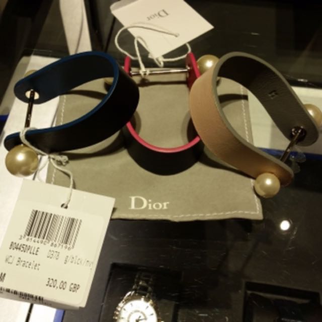Christian Dior Fuschia Pearl leather Cuff bracelet M new Luxury