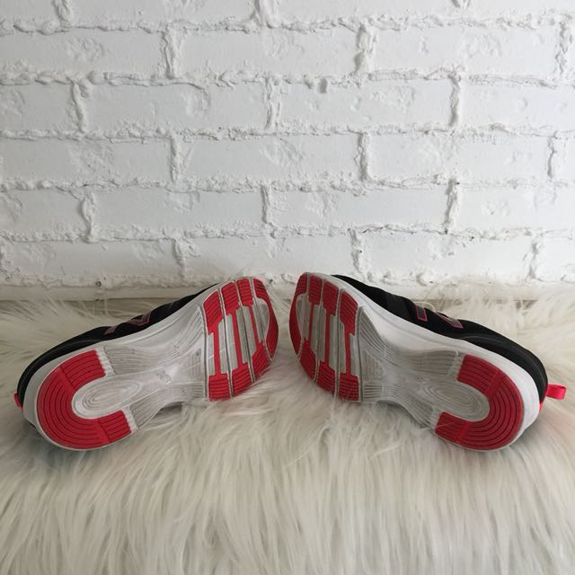 New Balance 711 Cush (Heel Pillow Comfort Insert), Women's Fashion,  Footwear, Shoe inserts on Carousell