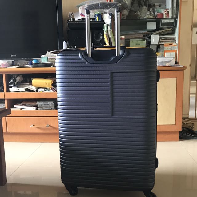 new yorker luggage 28