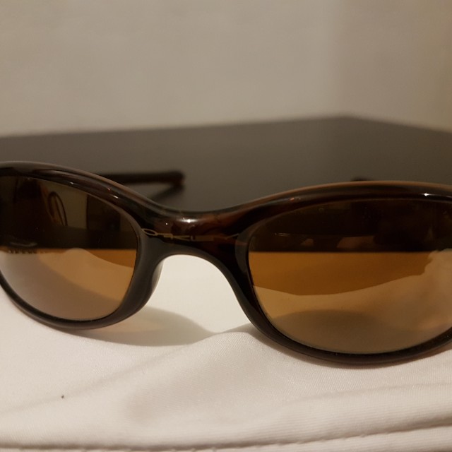 Oakley Fives  Polished Rootbeer/Bronze Sunglasses, Women's Fashion,  Watches & Accessories, Sunglasses & Eyewear on Carousell