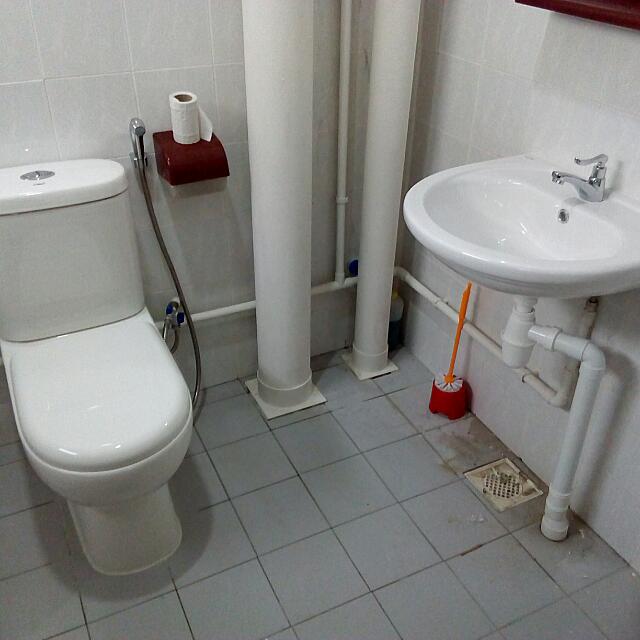 Package Set Offer Toilet Bowl Full Set Basin Full Set Installation Home Services Renovations On Carousell