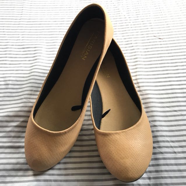 Parisian doll shoes, Women's Fashion, Footwear, Flats & Sandals on