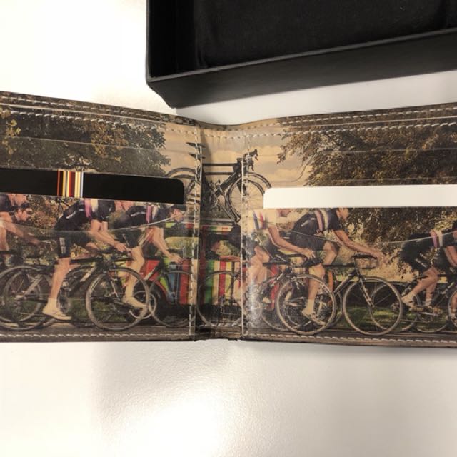 Millimeter Londen energie Paul Smith Bi-Fold Cycling Print Wallet, Men's Fashion, Watches &  Accessories, Wallets & Card Holders on Carousell