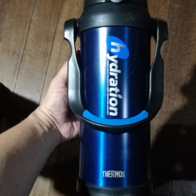 thermos 2l hydration bottle