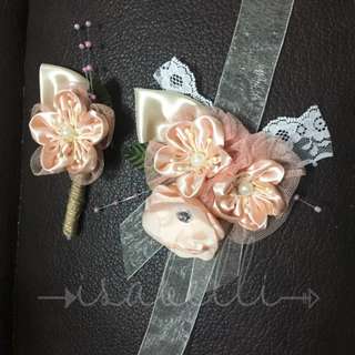 10 corsages & 10 boutonnières (made to order)