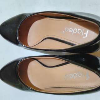 Fladeo Sepatu Wanita Hitam Pantofel