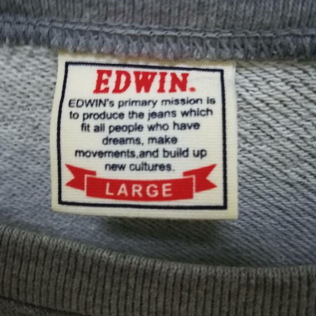 Edwin (Category: Jeans) located in Machang. Submitted by j.astore (Listing ID 140586265, Image 2). Description: *Sweatshrit *Pit 20x26 *tag saiz L whatsapp 0136464051.