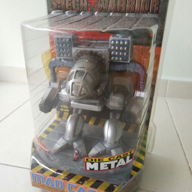 Mechwarrior statue shop