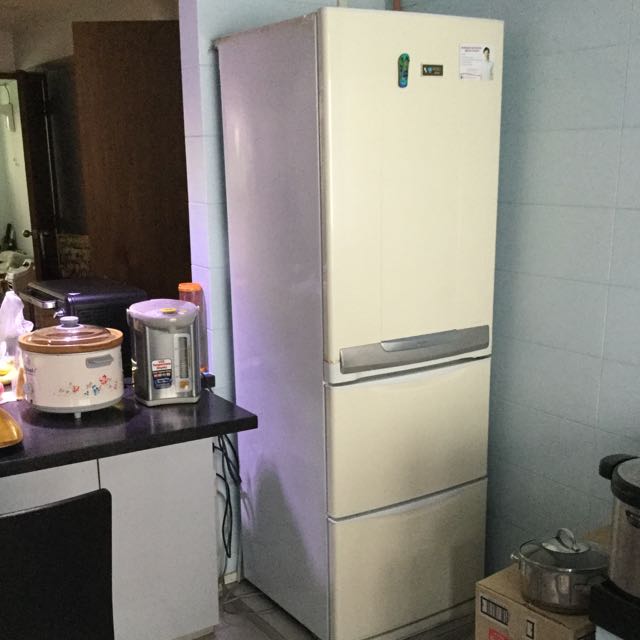 Mitsubishi Fridge Model MRCU46PCW, TV & Home Appliances, Kitchen