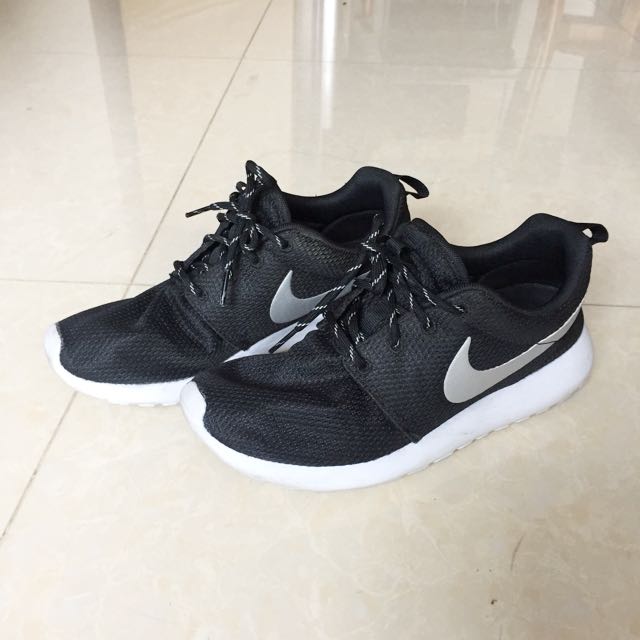 nike roshe one women's shoe