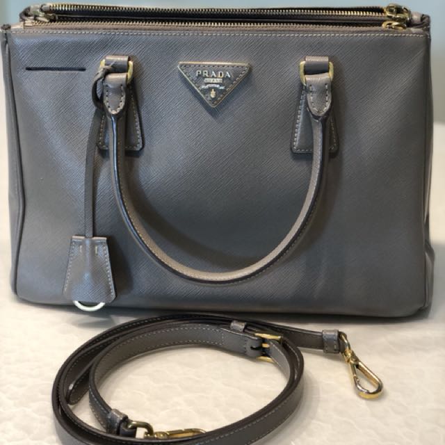 prada saffiano executive tote bag