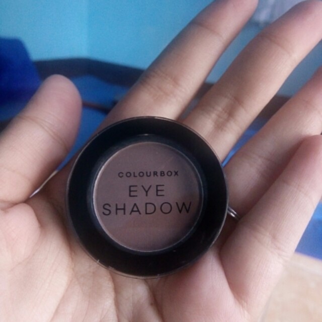Preloved Eyeshadow Oriflame Warm Brown Kondisi 95 Gak Dipake Karna Warnanya Gak Cocok Kondisi Masih Ada Segelnya Serba Serbi Others Di Carousell