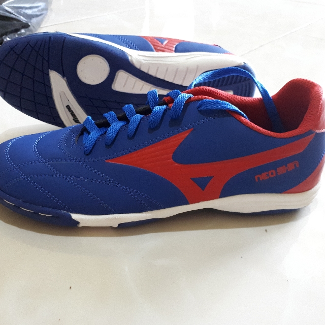 Sepatu Futsal Mizuno Neo Shin Olah Raga Perlengkapan Olahraga Lainnya Di Carousell