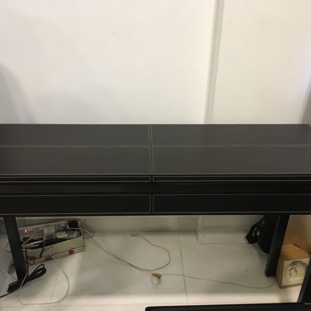 Side console table (Category: Tables & Sets) located in Singapore. Submitted by kido13 (Listing ID 140600658, Image 3). Description: .